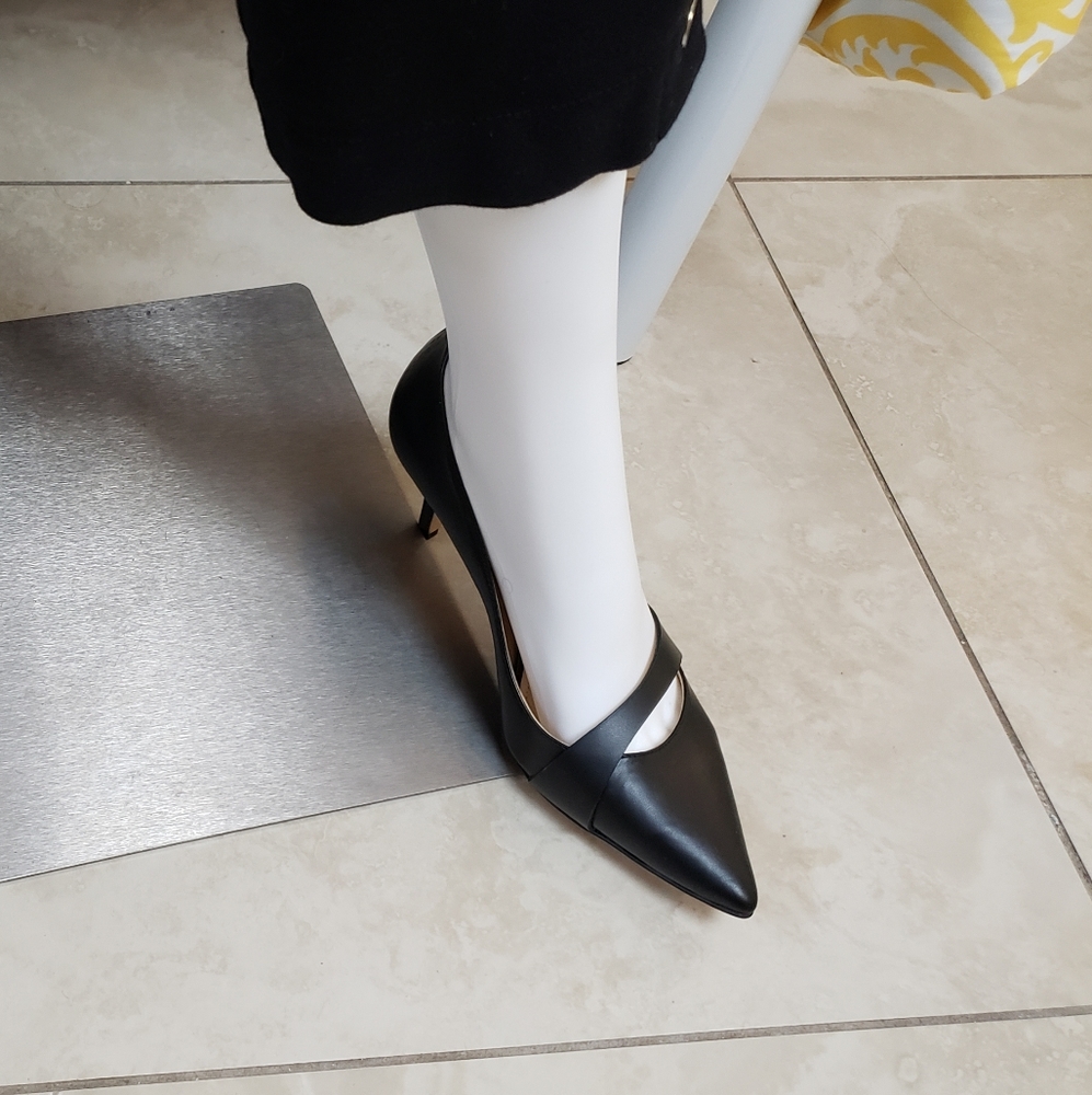 Nine West Black pumps size 7 1/2